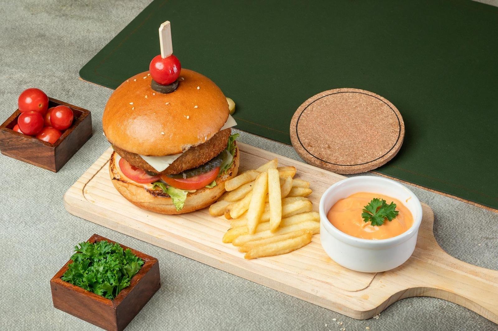 Food photography and styling for online platforms